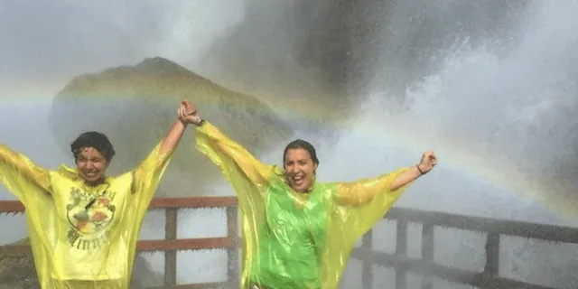 Niagara Falls Winter Wonderland Adventure Tour - Image 2