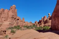 Moab 4x4 Off-Road Canyons and Hidden Arches Hike thumbnail 2