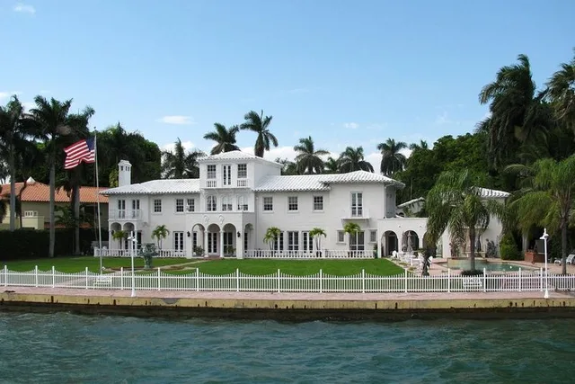 Miami City and Boat Tour with Stops at Wynwood and Little Havana - Image 6