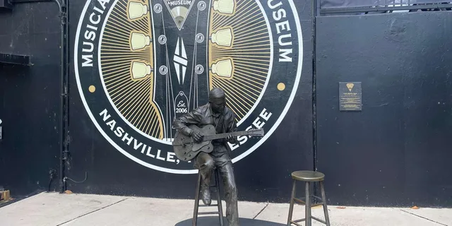 Nashville Segway Tour of BiCentennial Park - Image 5