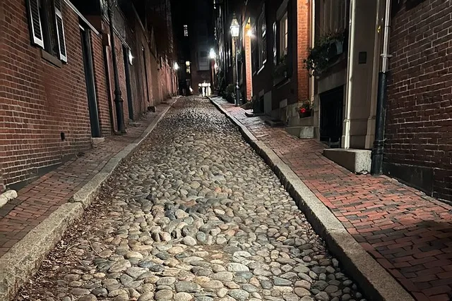 Boston Beacon Hill True Crime Walking Tour 2 hr - Image 6