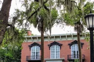 Savannah Private Tour of Historic Districts and Bonaventure thumbnail 5