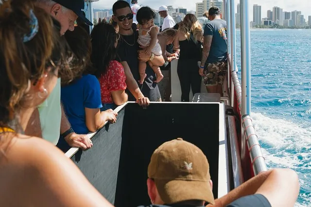 Honolulu Glass Bottom Boat Tour - Image 5