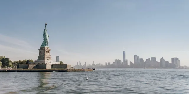New York Statue of Liberty Guided Tour - Image 1