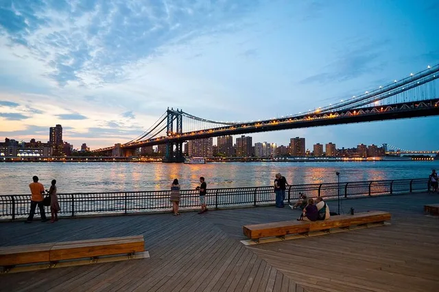 New York City Art and History Walking Tour in DUMBO - Image 1
