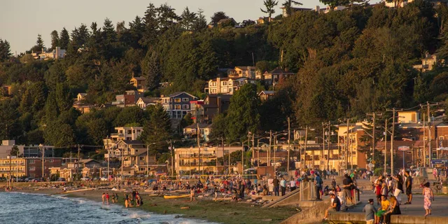 Seattle Evening Tour: Waterfront & Alki Beach - Image 2