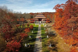 New York Chuang Yen & Woodbury Day Tour