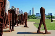 Chicago Walking Tour of Artsy Cultural Landmarks thumbnail 1