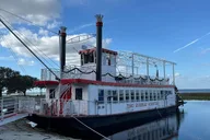 Saint Cloud Boat Ride with Holiday Lights 1 hr thumbnail 4