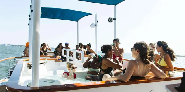 New York City Hot Tub Boat Tour - Image 2