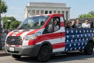 Washington DC History and Monuments Minibus Tour thumbnail 1