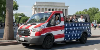 Washington DC History and Monuments Minibus Tour