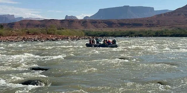 Moab Colorado River Rafting Adventure 4 hr - Image 5