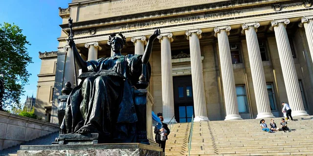 New York Home Alone Filming Locations Tour - Image 2