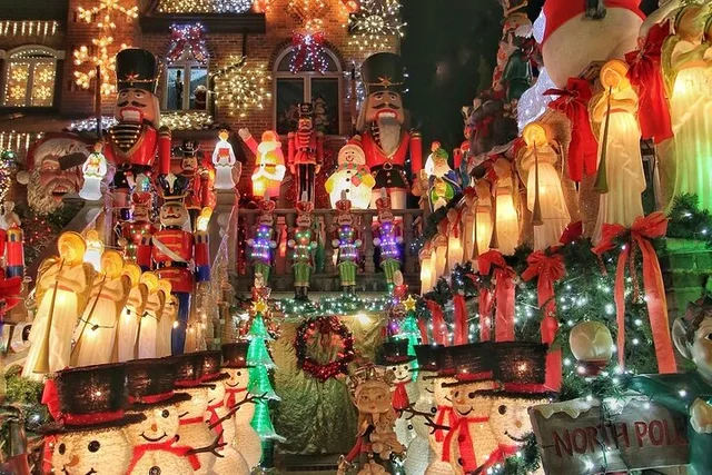 Brooklyn Christmas Houses Tour - Image 1