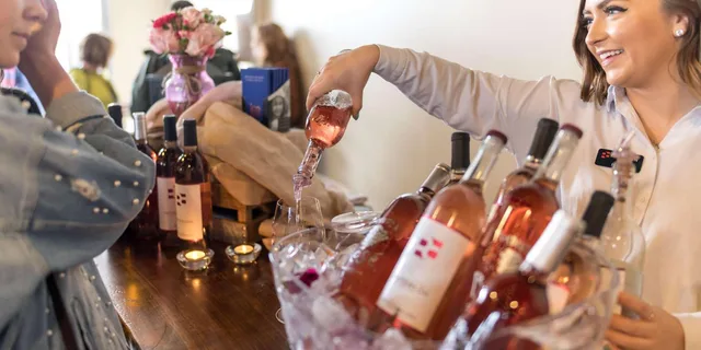 Woodinville Wine Tasting Pass - Image 1