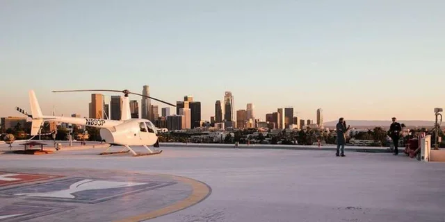Los Angeles Helicopter Tour with Rooftop Landing - Image 3