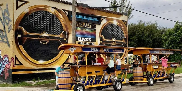 Miami Art District Pedal Pub Crawl - Image 4