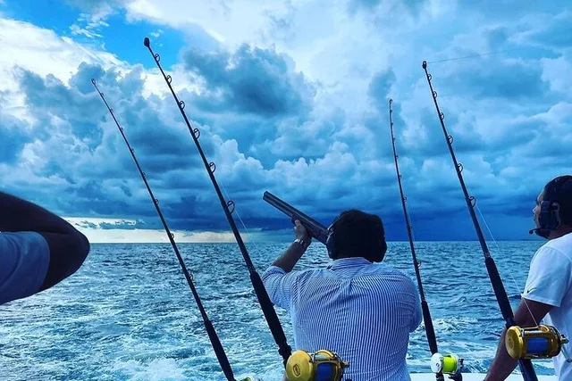 Miami Saltwater Fishing and Ocean Skeet Shooting - Image 4