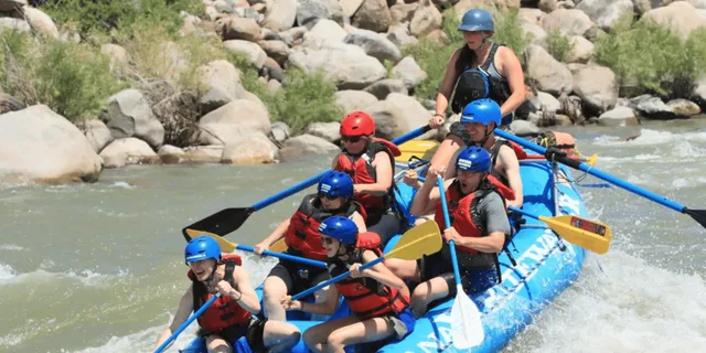 Gardiner Yellowstone River Rafting Adventure 5 hr - Image 6