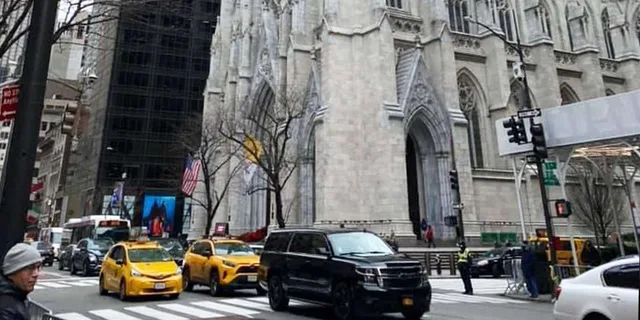 New York Sex and the City Limousine Tour - Image 2