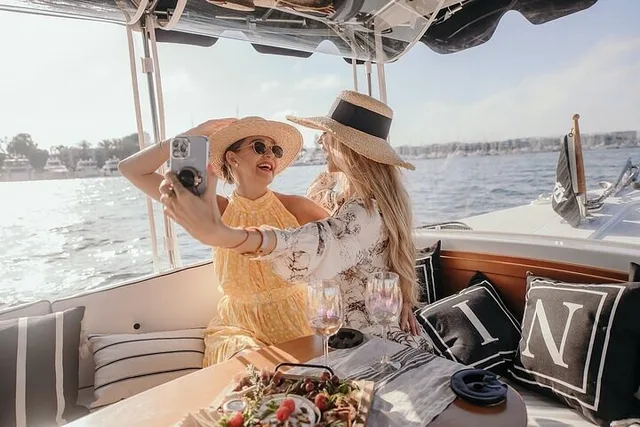 Marina Del Rey E-Boat Cruise with Wine and Charcuterie - Image 4