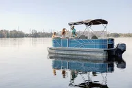 Orlando Pontoon Boat Rental on Lake Bryan 2 hr thumbnail 1