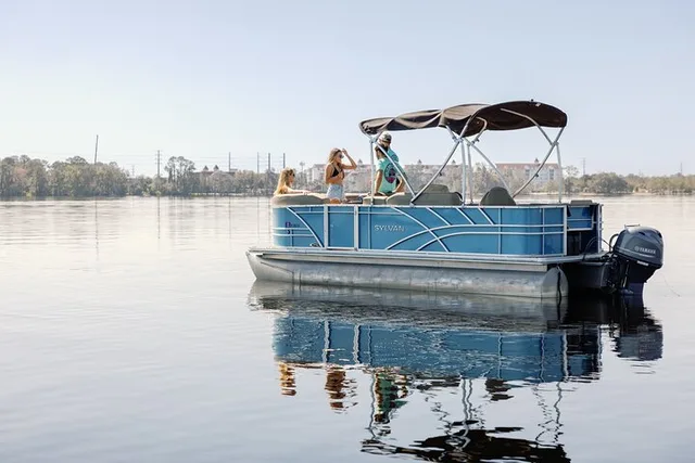 Orlando Pontoon Boat Rental on Lake Bryan 2 hr - Image 1