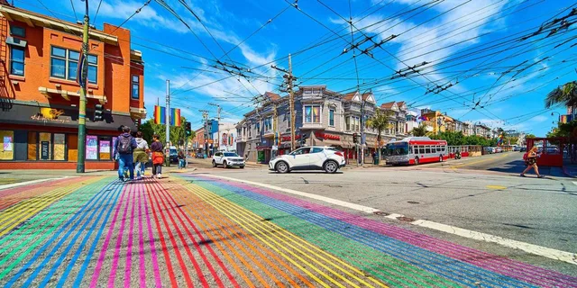 San Francisco City Tour by Vehicle - Image 4