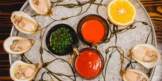 New York City Oyster Shucking Class with Drinks