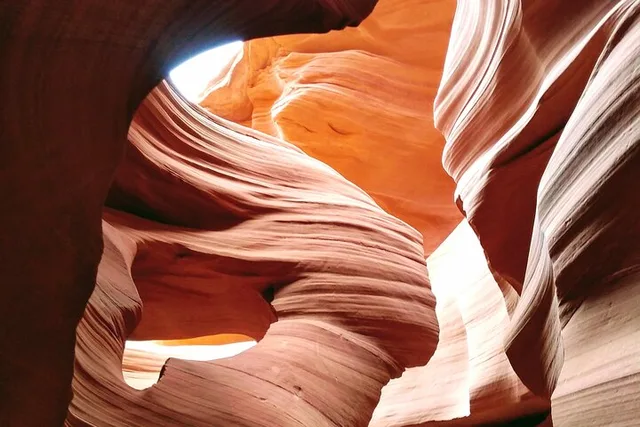 Las Vegas Antelope Canyon & Horseshoe Bend Tour - Image 1