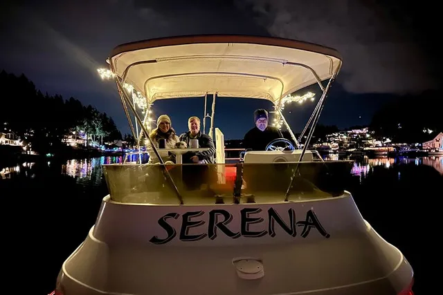 Gig Harbor Christmas Lighted Boat Cruise 90 min - Image 3
