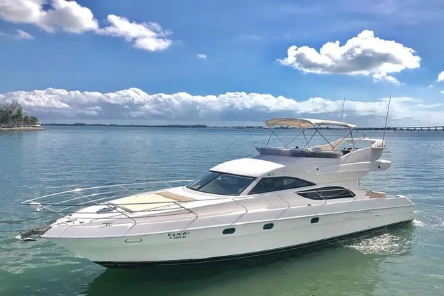 Miami Private Yacht Charter on a 50 ft Yacht 2 hr - Image 2