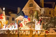 New York City Christmas Lights Bus Tour thumbnail 2
