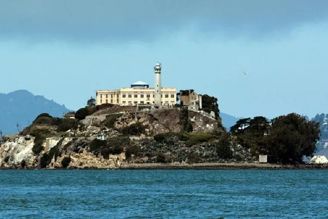 San Francisco Alcatraz Tour with Wharf Lunch Credit - Image 1