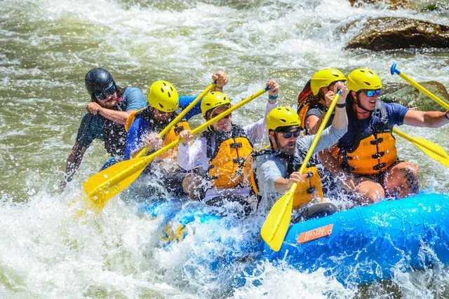 Glenwood Springs Colorado River Rafting Half-Day Adventure - Image 2