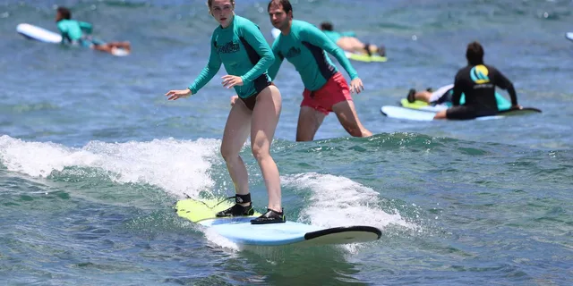 Maui Surf Lesson - Image 1