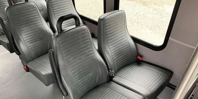 Orlando Shuttle Service to Disney Hotels - Image 3