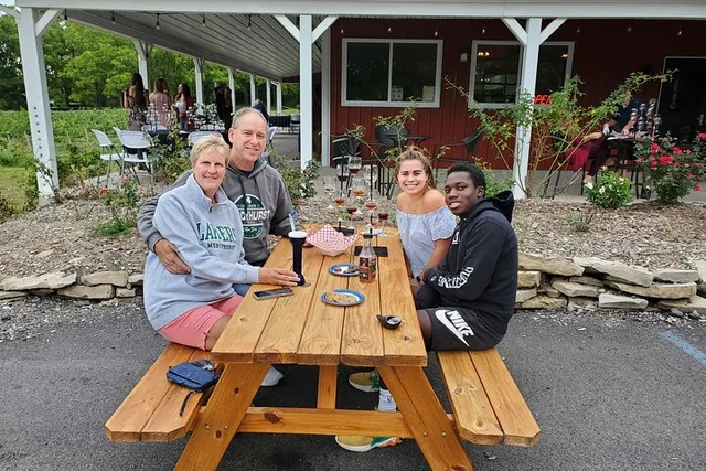 Niagara Wine Tour - Image 4