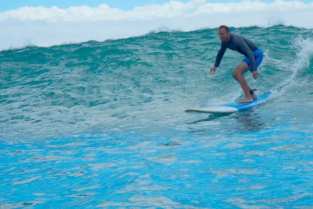 Honolulu Surfboarding Lesson - Image 6
