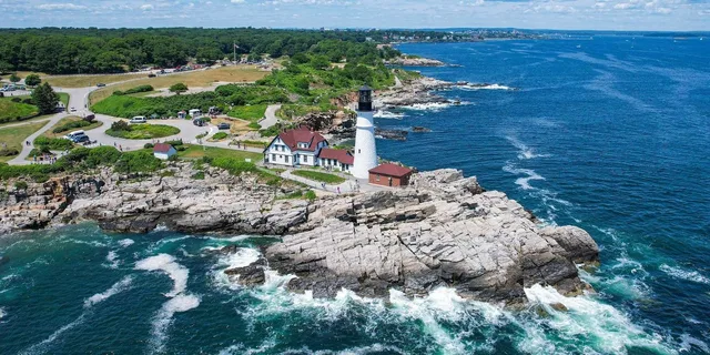 Portland Casco Bay Lighthouse Cruise 1.5 hr - Image 3