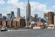 New York City Circle Line Landmarks Cruise 1.5 Hr thumbnail 2