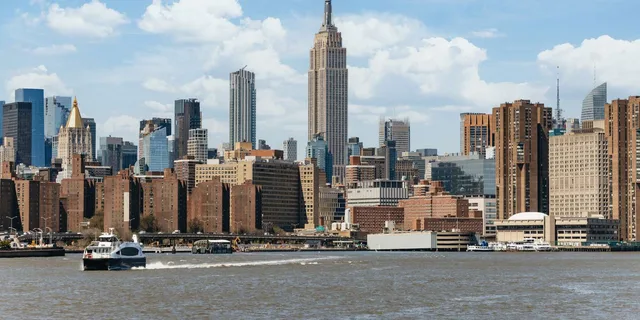 New York City Circle Line Landmarks Cruise 1.5 Hr - Image 2