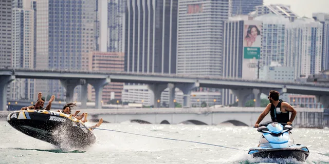 Miami Flyboard and Tubing Boat Tour - Image 4