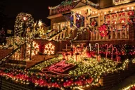 New York Dyker Heights Christmas Lights Tour thumbnail 2