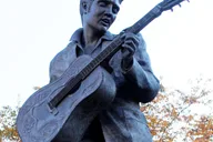 Memphis City Tour and Elvis Experience at Graceland thumbnail 1