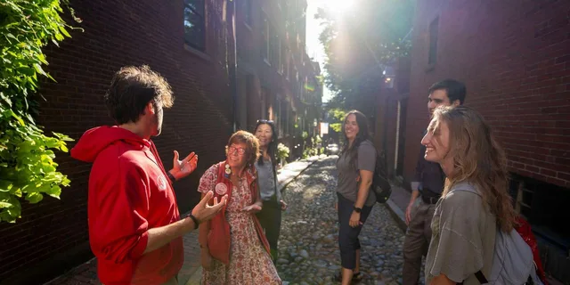 Boston Freedom Trail and Beacon Hill Walking Tour - Image 1
