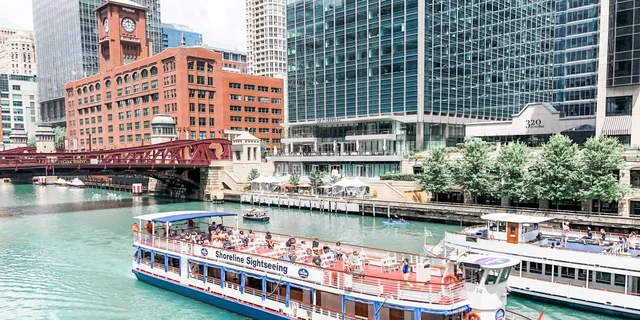Chicago Architecture River Tour and Hop-on Hop-off Bus - Image 5