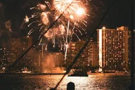Honolulu Fireworks Cruise with Drinks 1 hr thumbnail 1