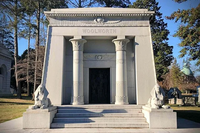 New York Woodlawn Cemetery Self-Guided Audio Tour - Image 1